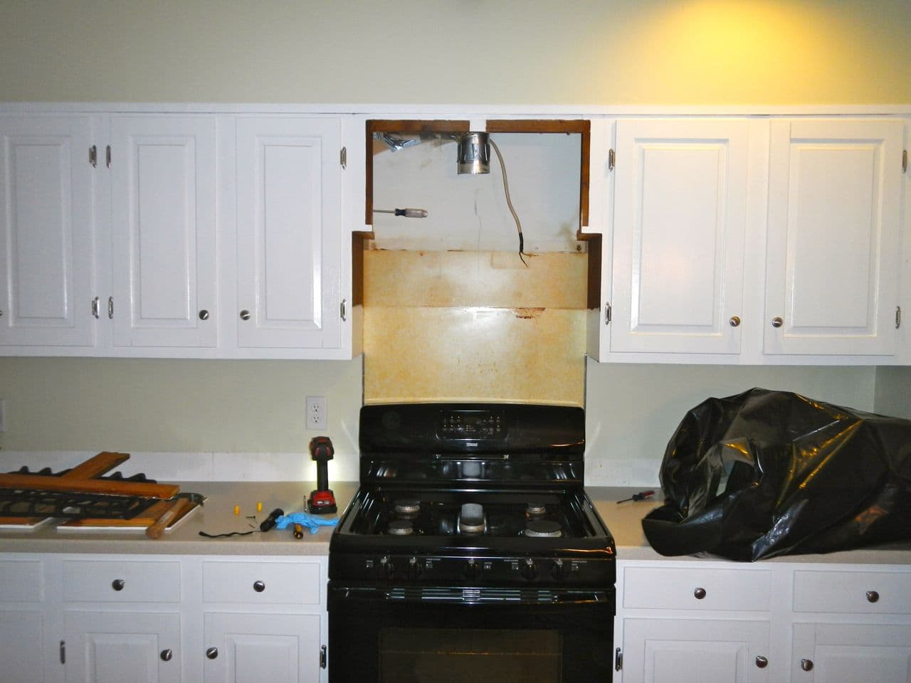 Removing A Range Hood