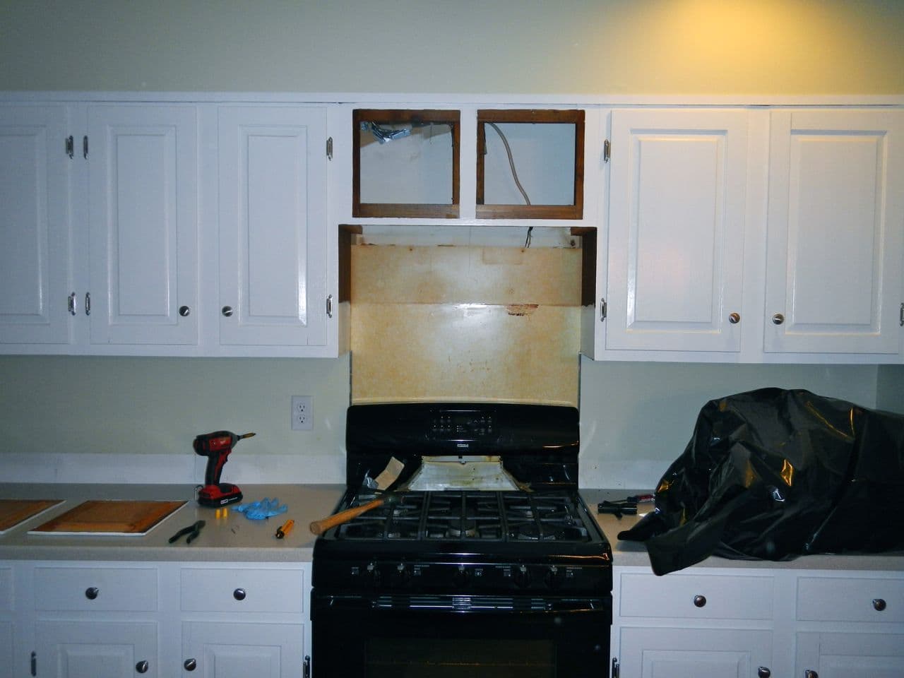 Removing A Range Hood